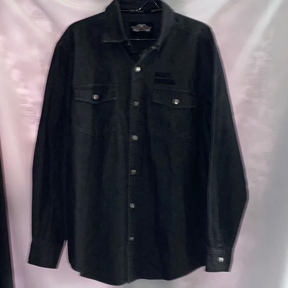 Harley-Davidson size M Charcoal Denim Snap front Shirt. HD skull design on back - Picture 7 of 12